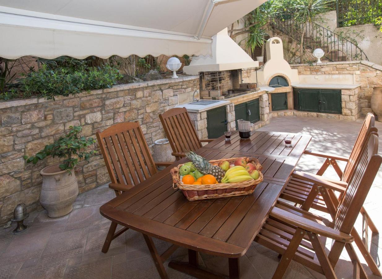 Exceptional Villa In Voula Near The Sea Αθήνα Εξωτερικό φωτογραφία