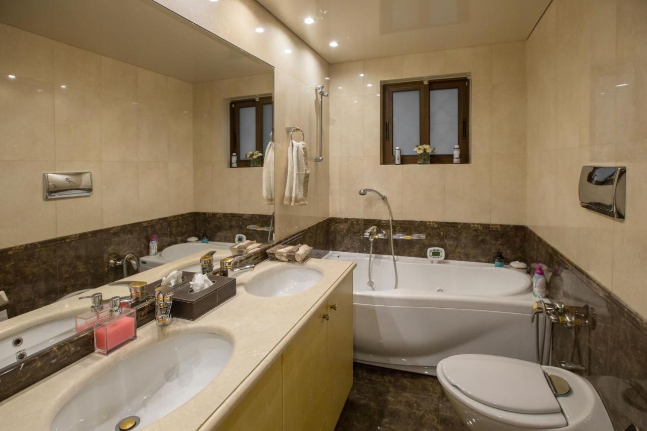 Exceptional Villa In Voula Near The Sea Αθήνα Εξωτερικό φωτογραφία