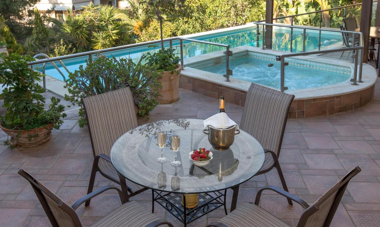 Exceptional Villa In Voula Near The Sea Αθήνα Εξωτερικό φωτογραφία